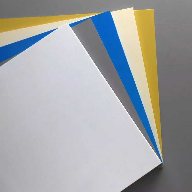 Précautions pour la sélection de feuilles de PVC dur colorées
